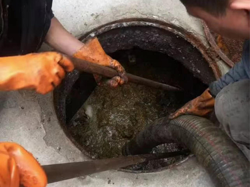 雄县清理化粪池时如何避免沼气的危害?